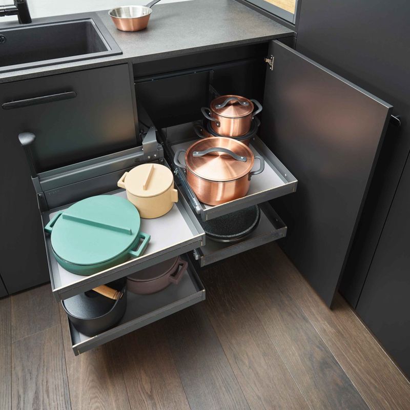 EXCLUSIVE - PEKA Corner pull-out Magic Corner Comfort, with Soft close mechanism and 36 kg load capacity, Swings out Left, Anthracite - Image 3