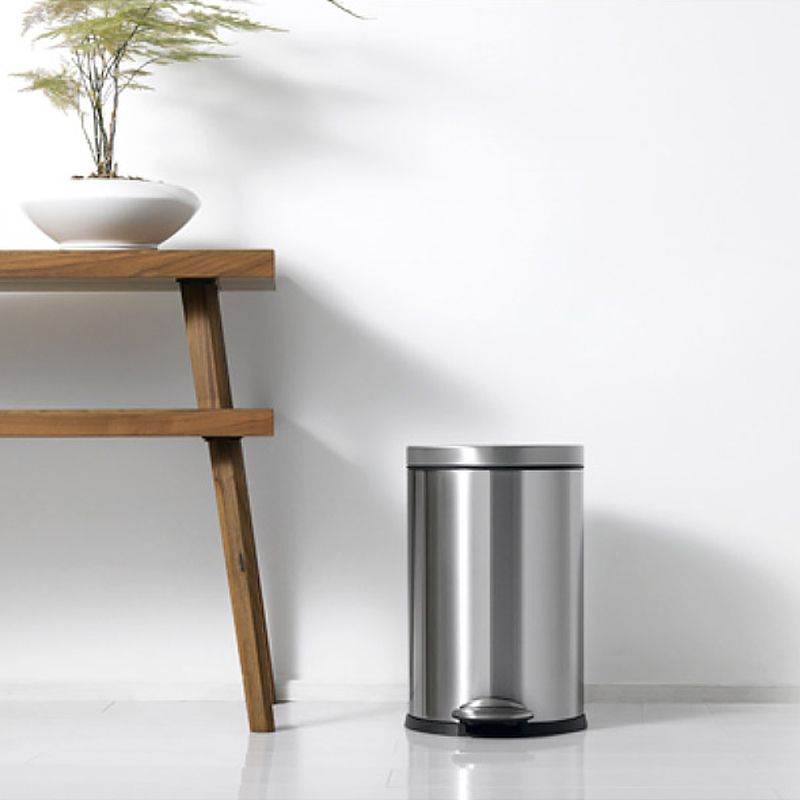 LUNA - pedal round dust bin 5L, stainless steel - Image 3